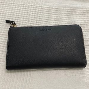 Lo and Sons Black zip wallet